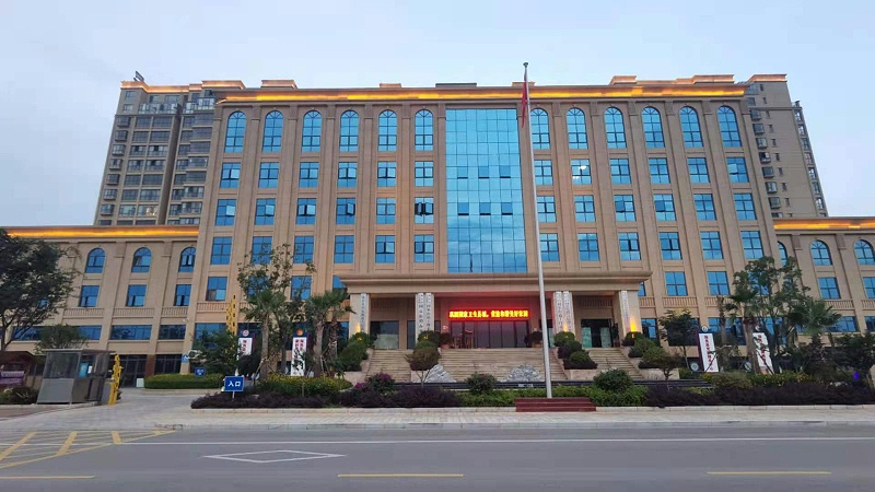 云南陸良黨群服務(wù)中心引入滑軌屏、拼接屏、一體機(jī)打造信息平臺(tái)