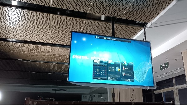 解析：雙面廣告機(jī)能不能增加觸摸功能？有什么優(yōu)勢(shì)？