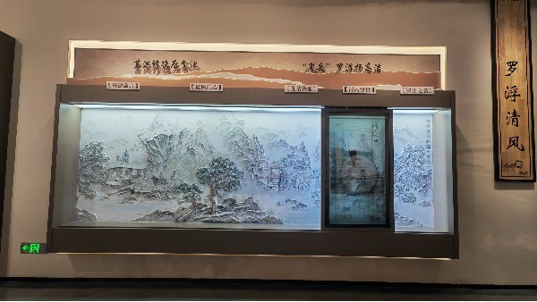 解析滑軌屏的出現(xiàn)比傳統(tǒng)展有什么優(yōu)勢？